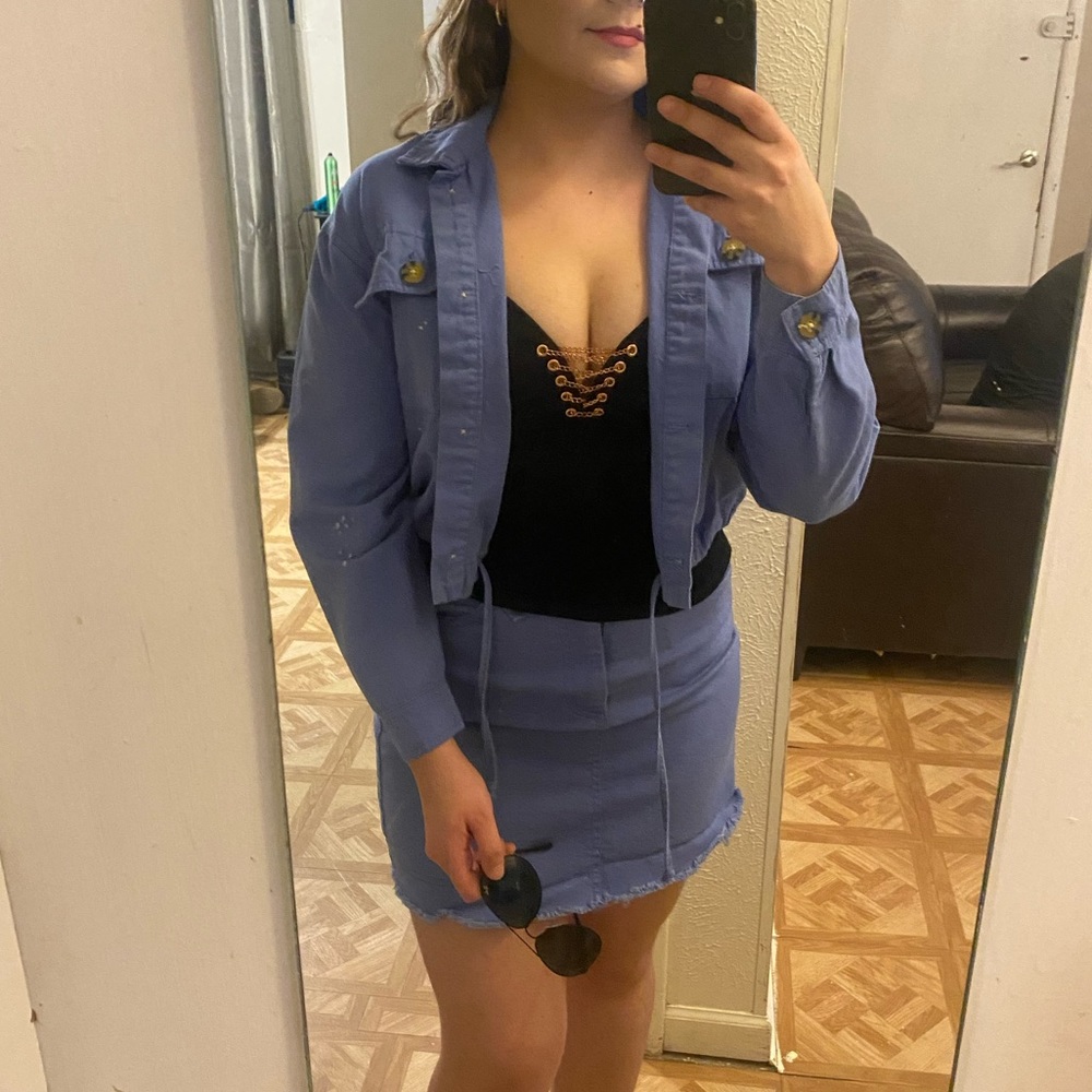 Mini skirt matching jacket - black top included set